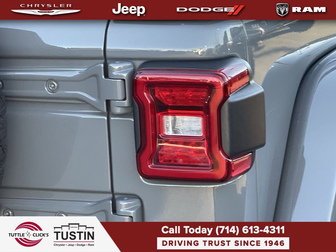 Used 2023 Sting-Gray Clearcoat Jeep Rubicon image 9