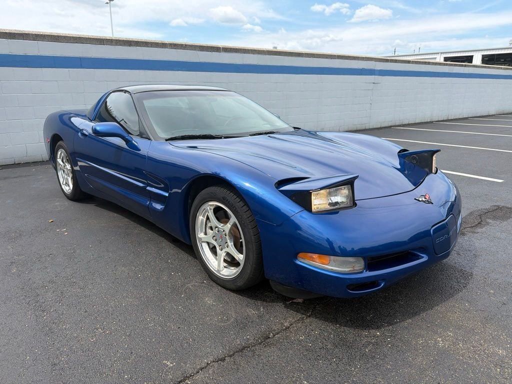 Used 2002 Electron Blue Metallic Chevrolet Base image 7