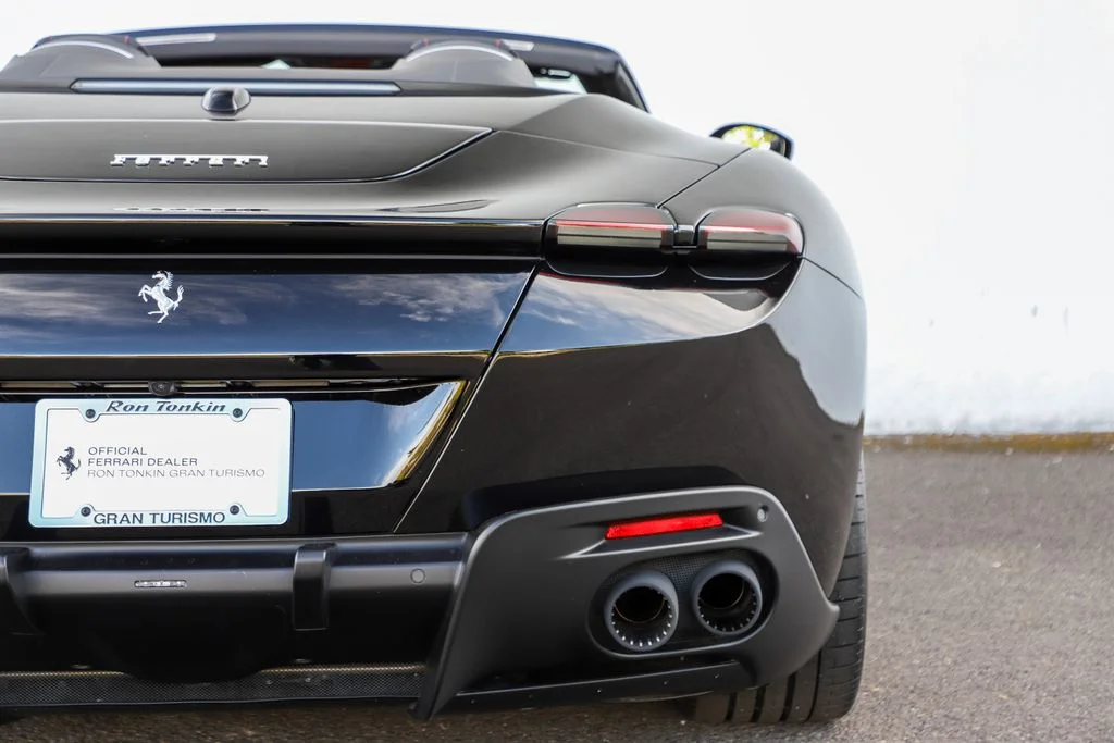 Used 2025 Nero Ferrari Spider image 53
