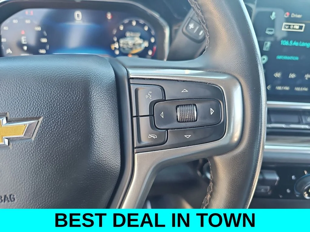 Used 2025 White Chevrolet LT image 15