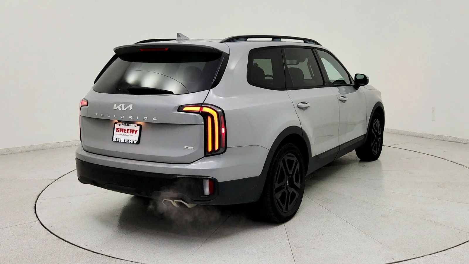 Used 2024 Gray Kia SX X-Line image 6