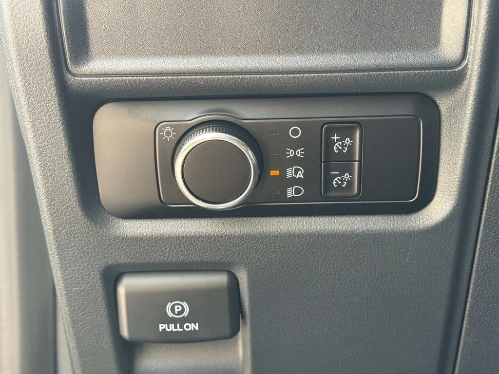 Used 2023 Star White Ford XLT image 33