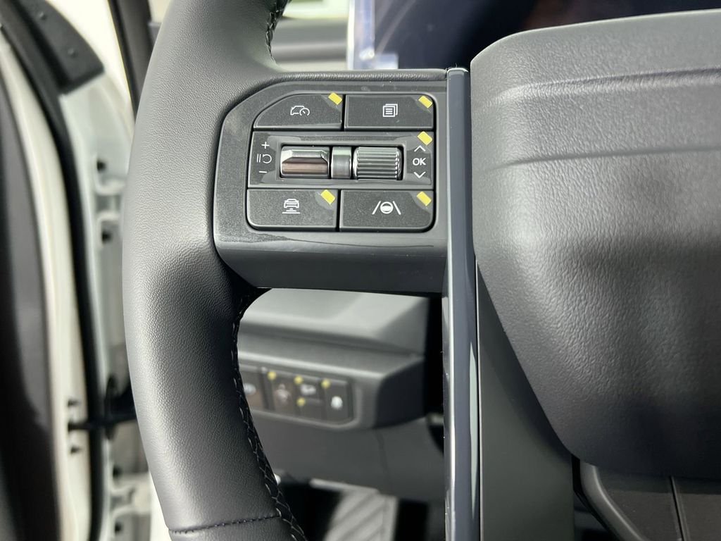 New 2027 Snow White Pearl Kia S image 16
