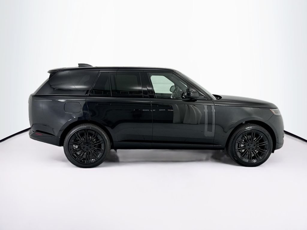 New 2026 Santorini Black Land Rover SE image 4