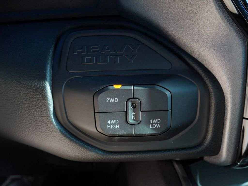 New 2026 Granite Crystal Metallic Clear-Coat Exterior Paint RAM Laramie image 15