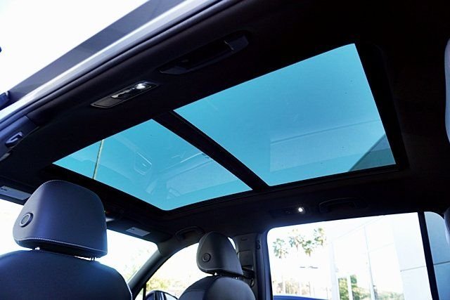 Used 2023 Silver Volkswagen 2.0T SE R-Line Black image 16