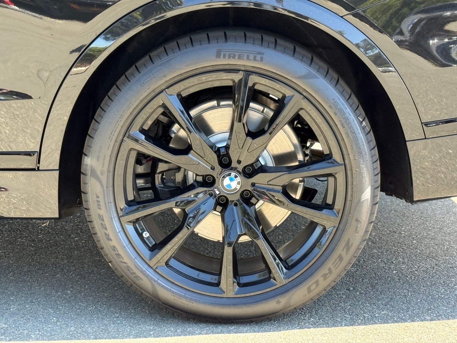 New 2027 Black Sapphire Metallic BMW xDrive40i image 18