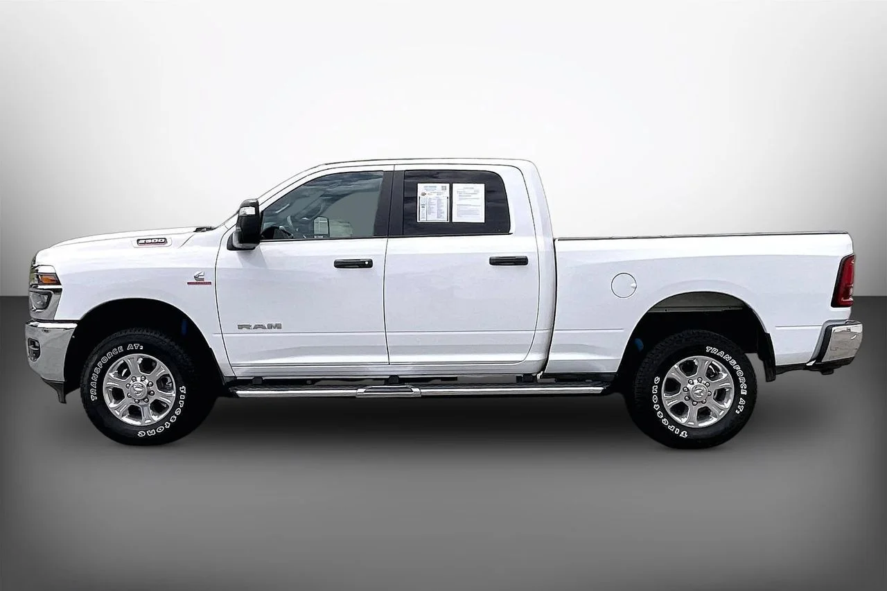 Used 2025 White Ram Big Horn image 5