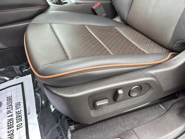 Used 2024 Gray GMC AT4 image 18