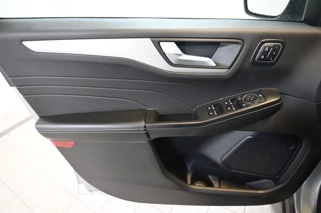 Used 2024 Silver Ford Platinum image 23