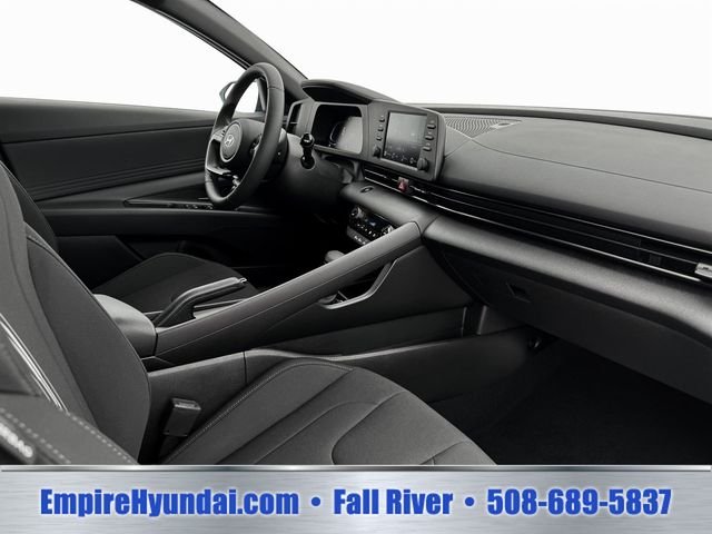 2025 Hyundai Elantra SEL - Photo 15