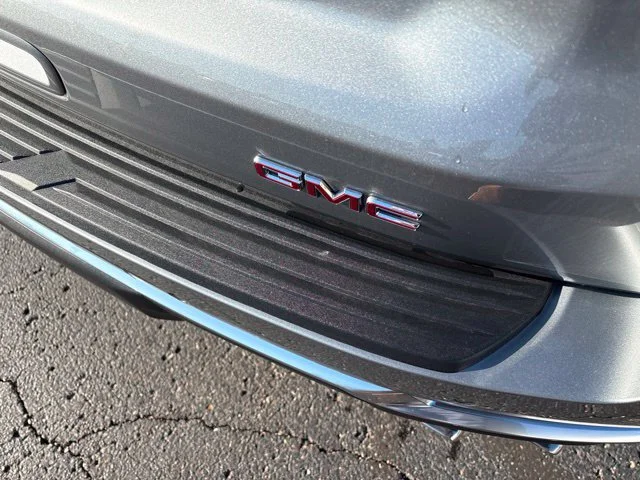 2027 GMC Yukon Denali - Photo 22