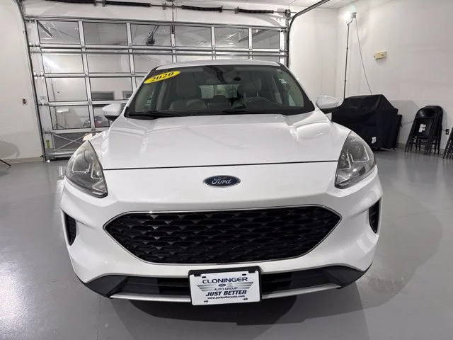 Used 2020 White Ford SE image 2