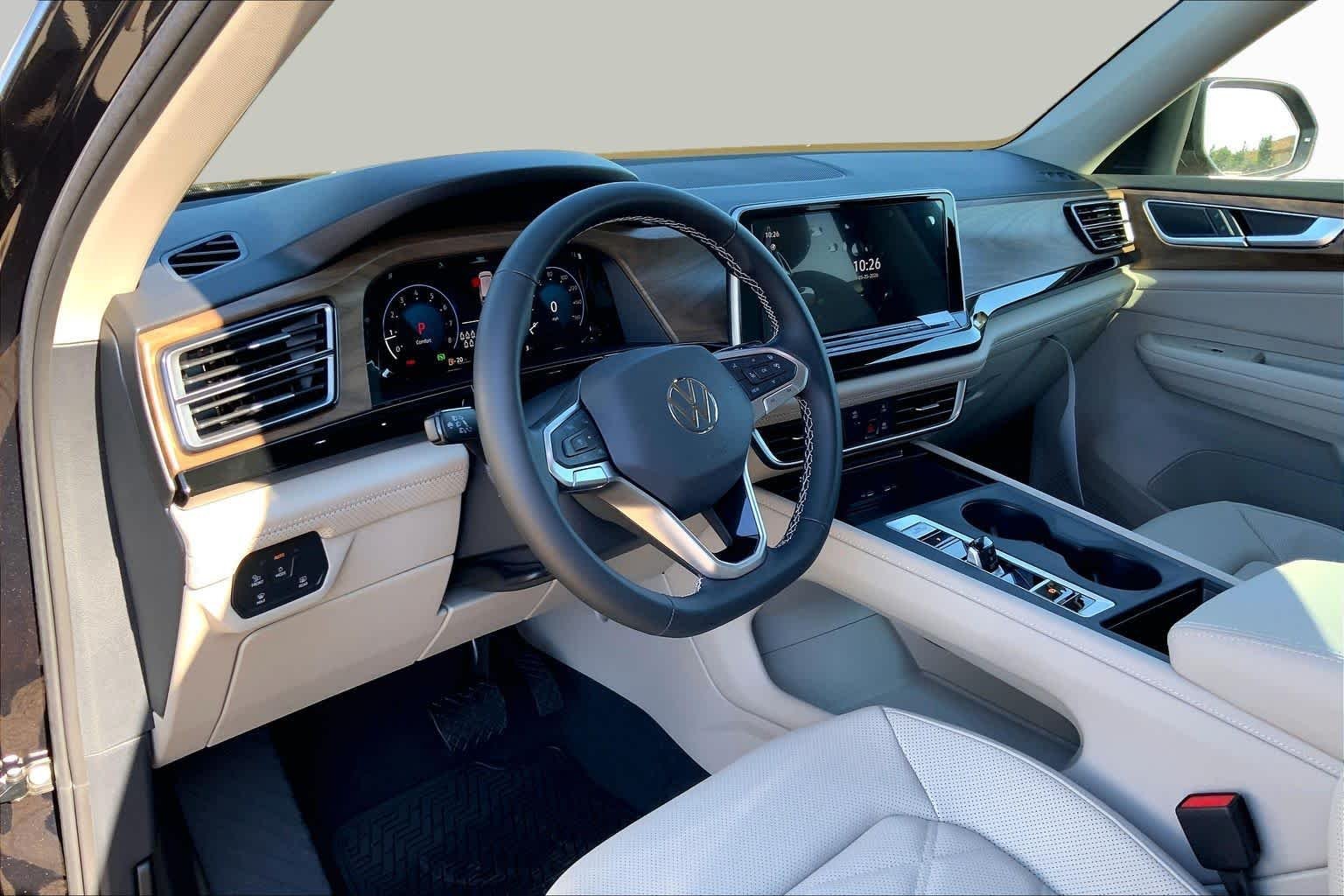 New 2026 Deep Black Pearl Volkswagen 2.0T SE image 8