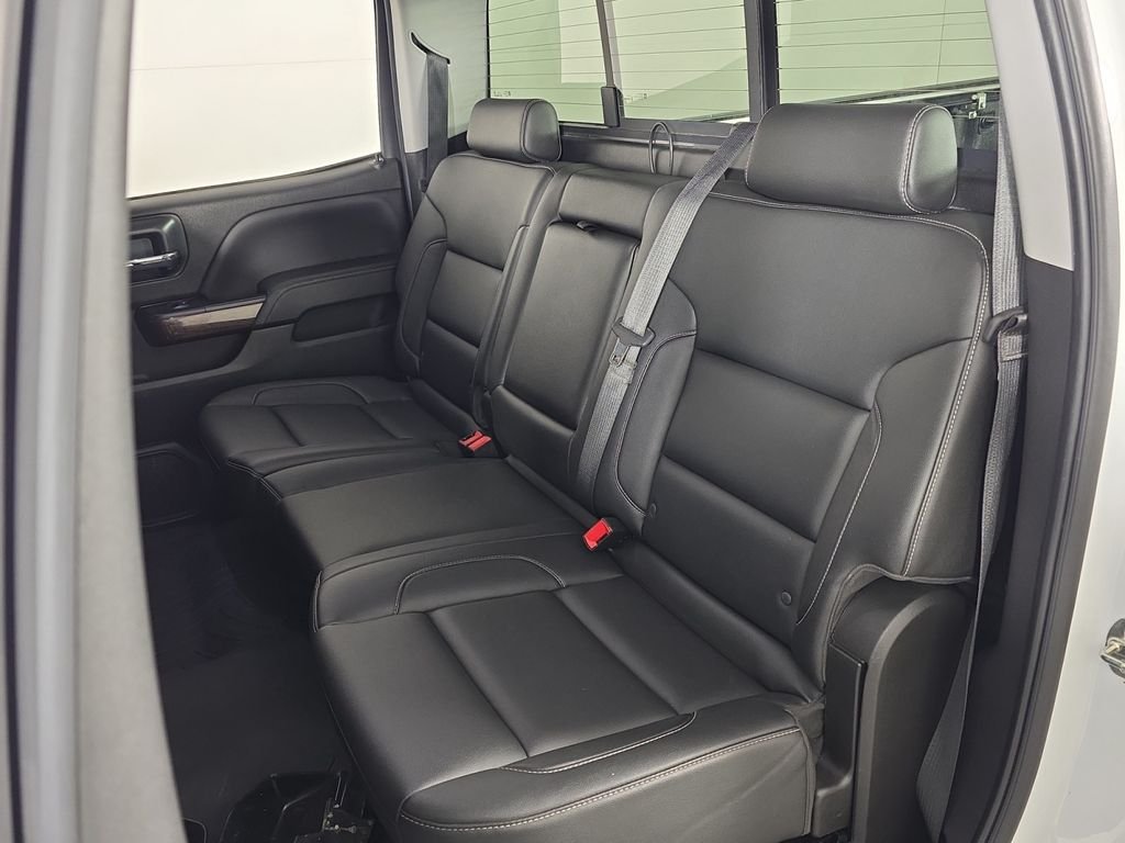 Used 2018 White GMC SLT image 22