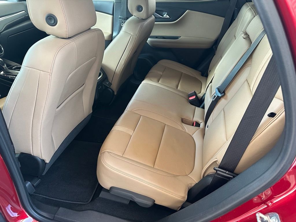 Used 2022 Red Chevrolet Premier image 30