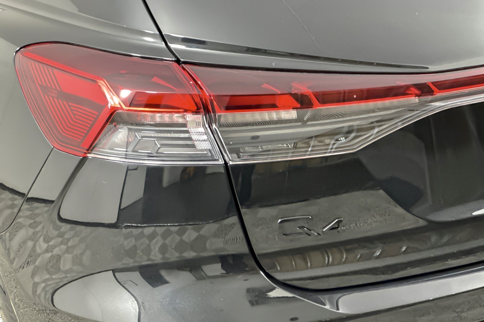 Used 2025 Mythos Black Metallic Audi Premium 45 RWD image 27