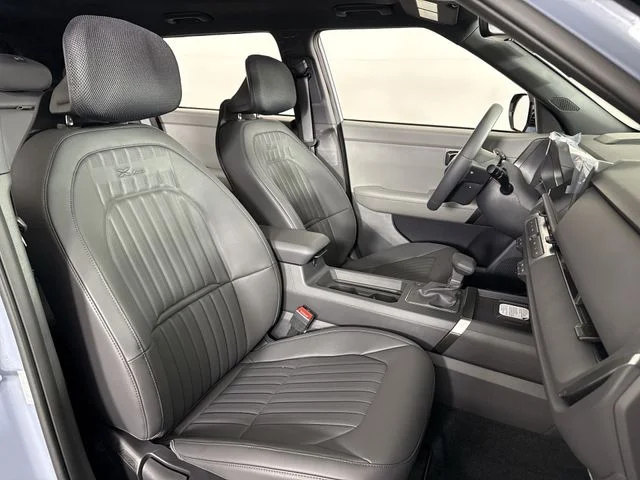 New 2027 Pale Gray Kia X-Line S image 24