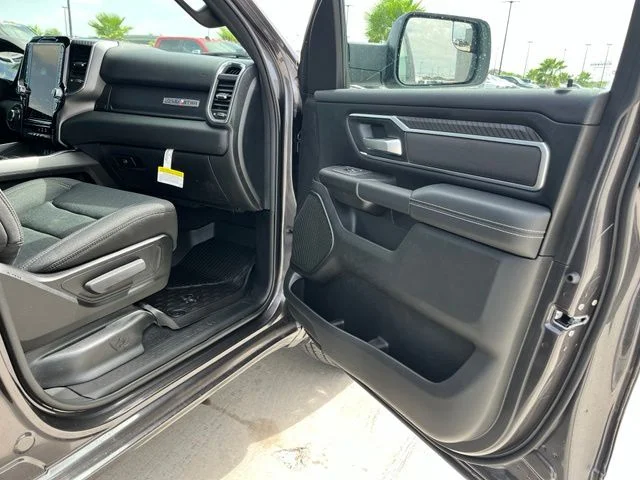 New 2026 Granite Crystal Metallic Clear-Coat Exterior Paint RAM Big Horn/Lone Star image 21