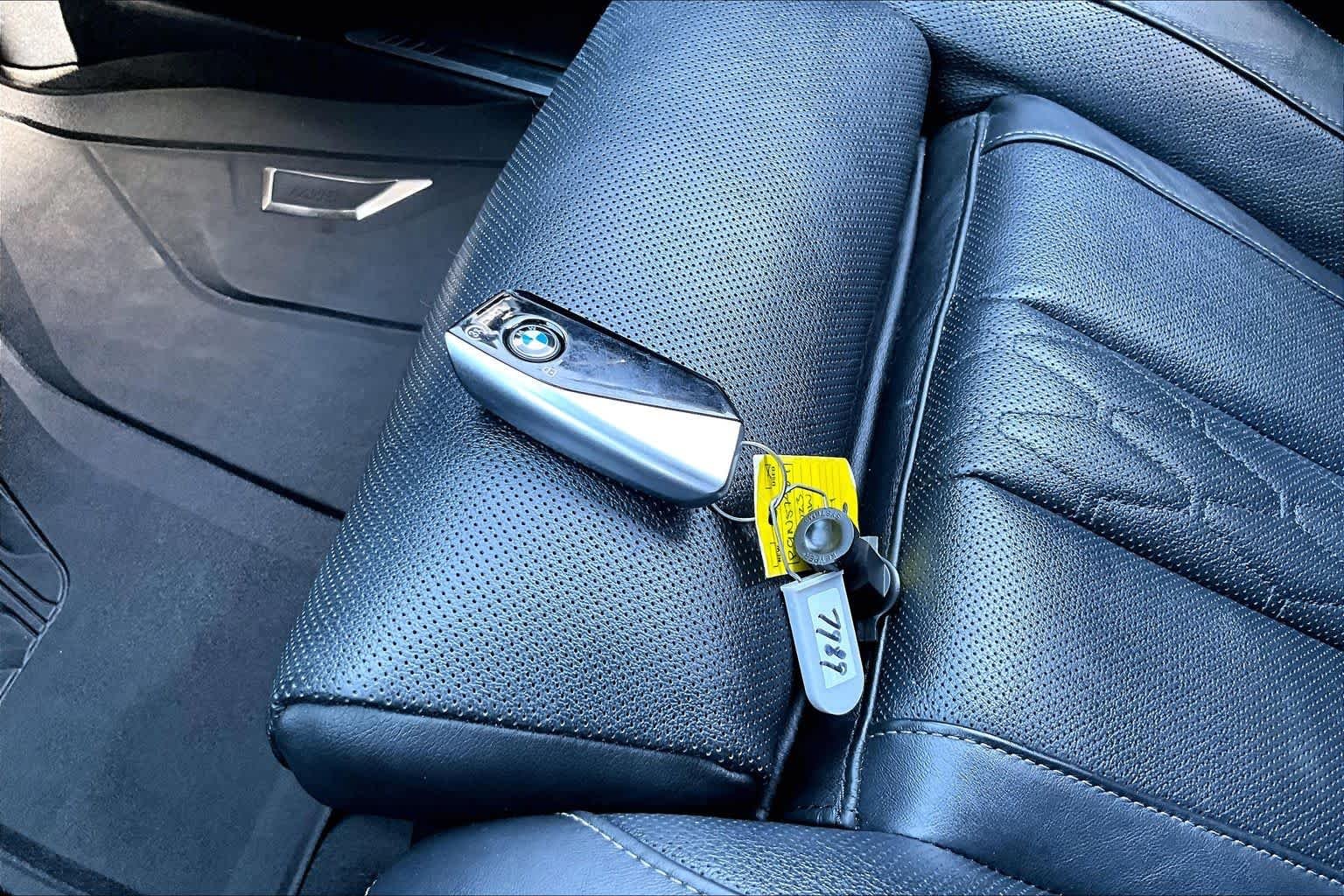 Used 2023 Frozen Pure Grey Metallic BMW xDrive40i image 13