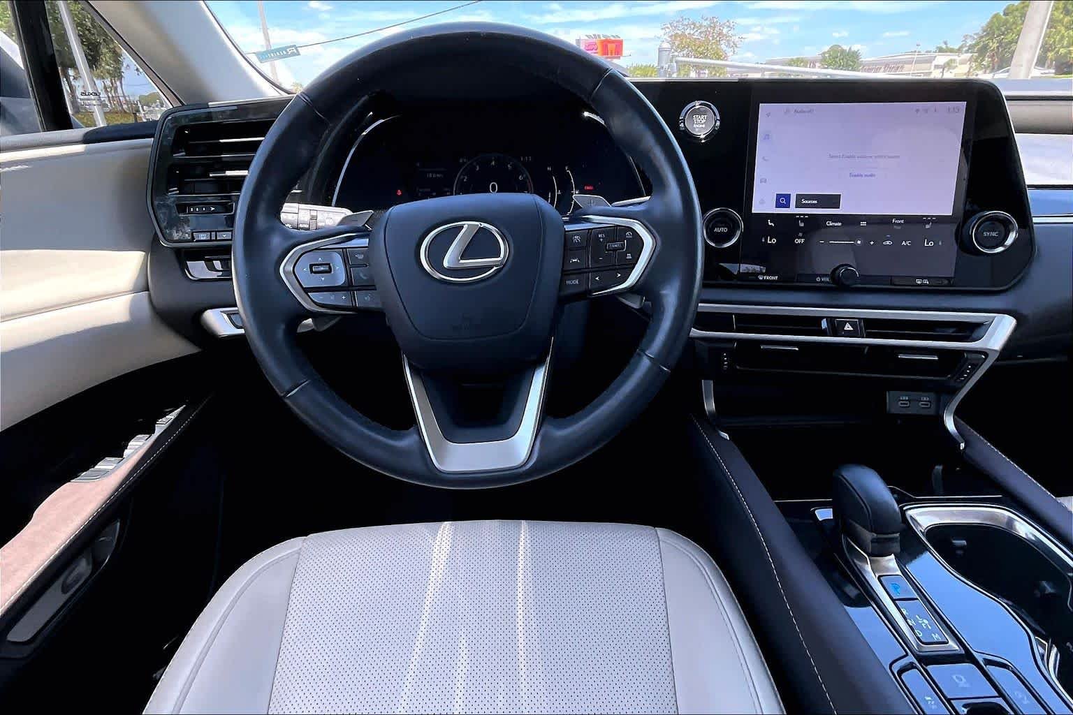 Used 2023 Eminent White Pearl Lexus  image 8
