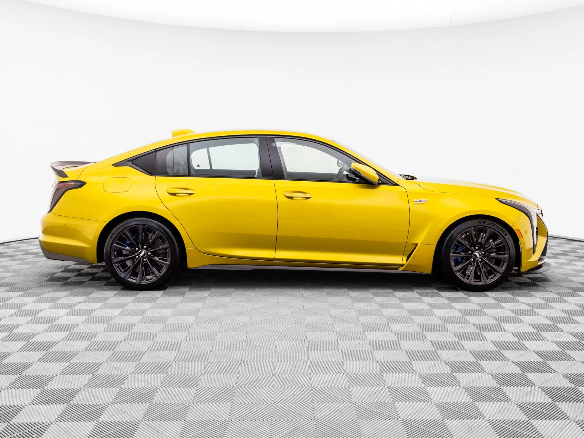Used 2025 Yellow Cadillac V-Series image 8