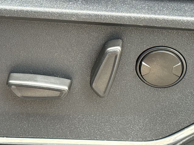 Used 2022 Red Ford Lariat image 20