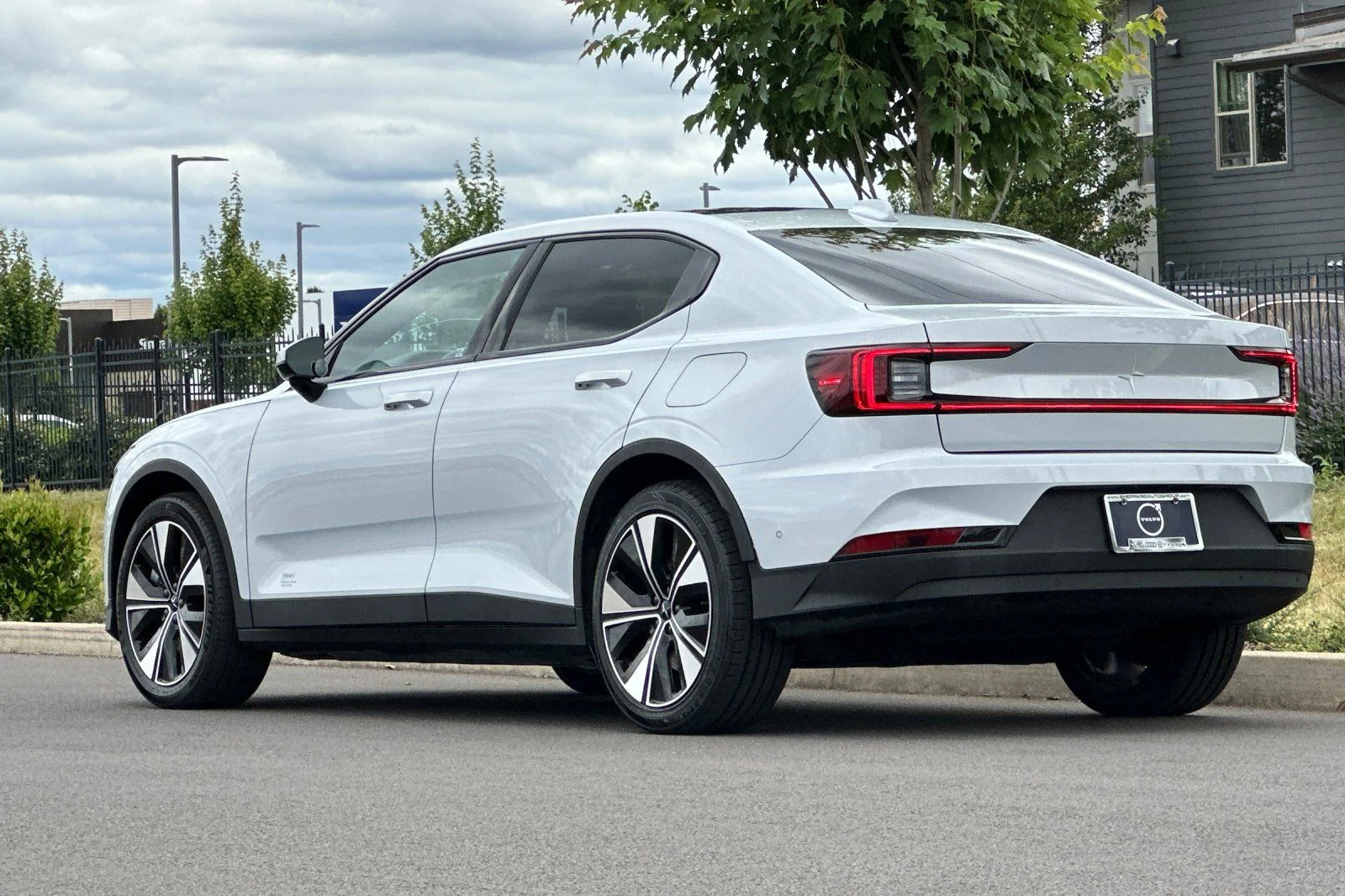 Used 2023  Polestar Long Range Dual Motor image 5