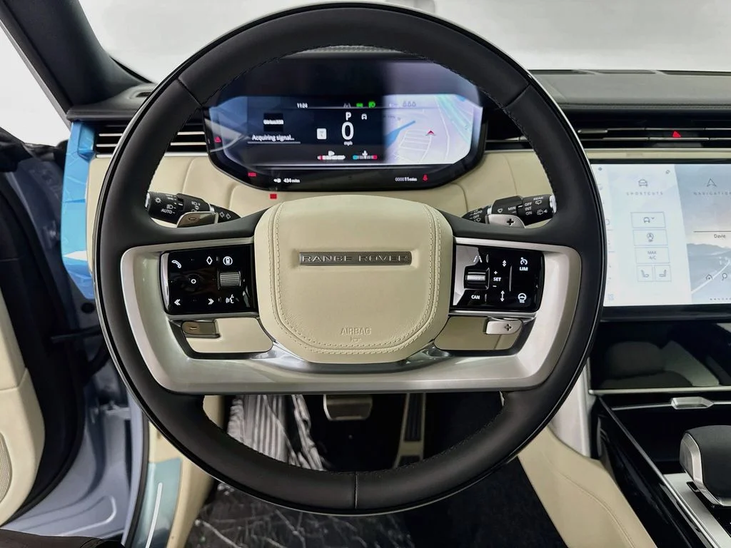 New 2026 Ionian Silver in Gloss finish Land Rover SE image 11