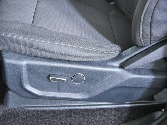 Used 2017 Gray Ford XLT image 19