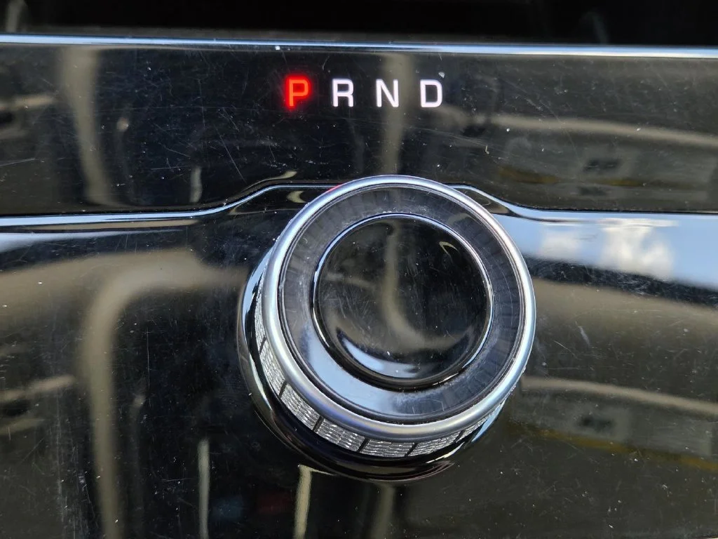 Used 2023 Red Jeep Laredo image 29