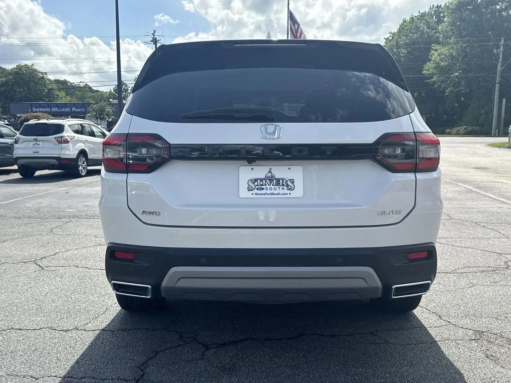 Used 2024 White Honda Elite image 6