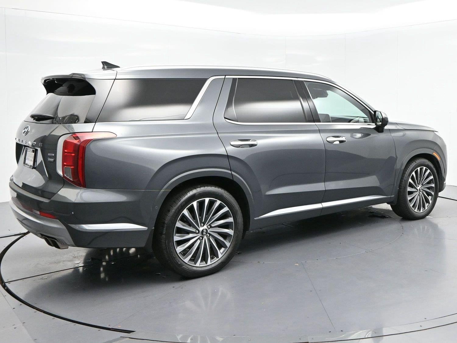 Used 2023 Steel Graphite Hyundai Calligraphy image 7