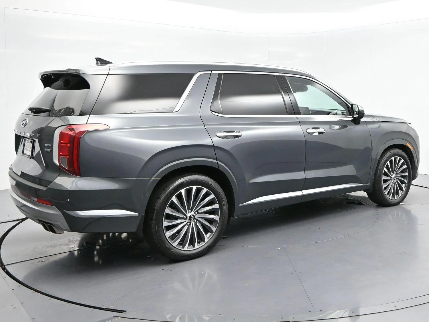 Used 2023 Steel Graphite Hyundai Calligraphy image 7