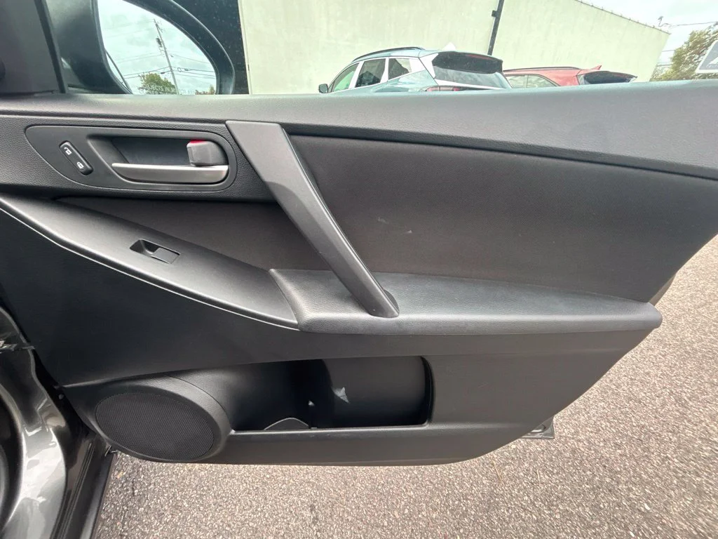 Used 2012 Gray Mazda i Touring image 23