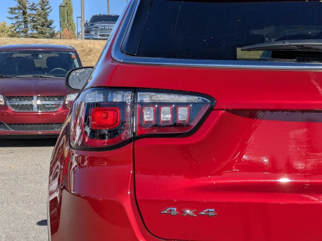 New 2026 Red Jeep North - - 4x4 - Panoramic Sunroof - Alpine Audio - Adaptive Cruise - Power Liftgate & More! image 11