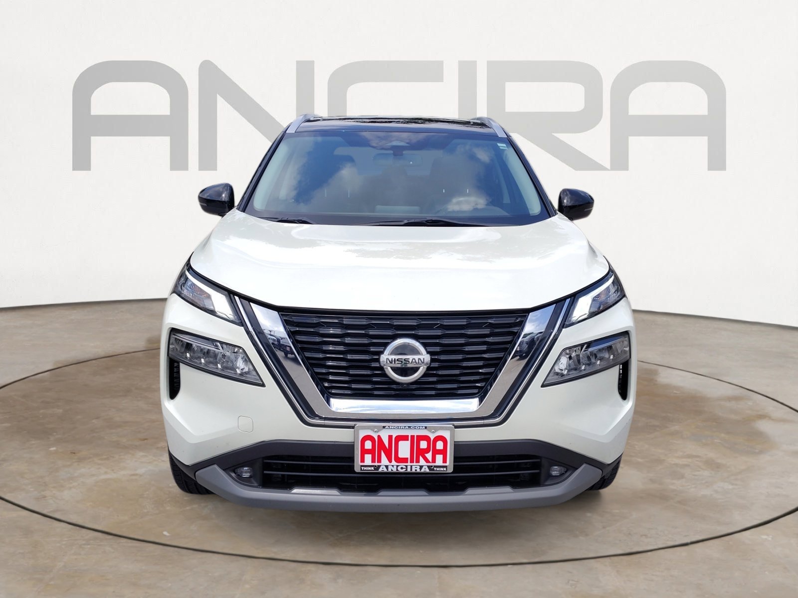 Used 2021 Pearl White Tricoat/Super Black Nissan SL image 7