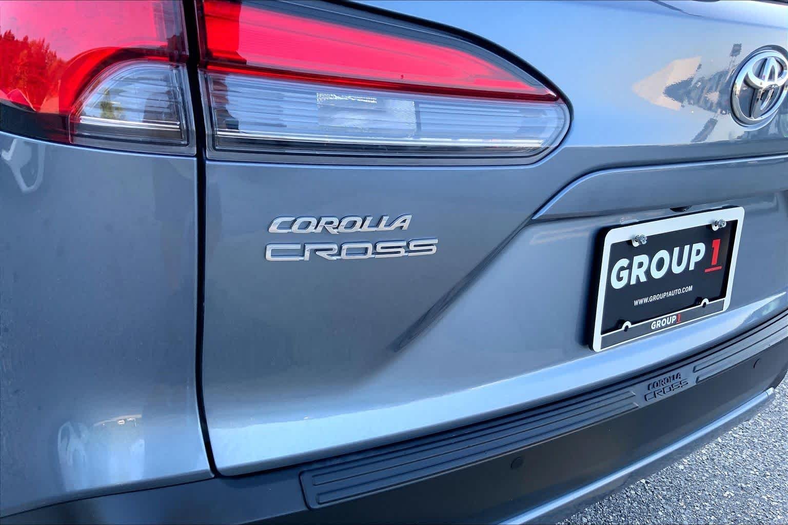 Used 2025 Celestite Toyota XLE image 28