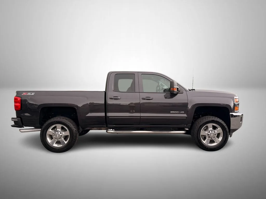 Used 2016 Gray Chevrolet LT image 5