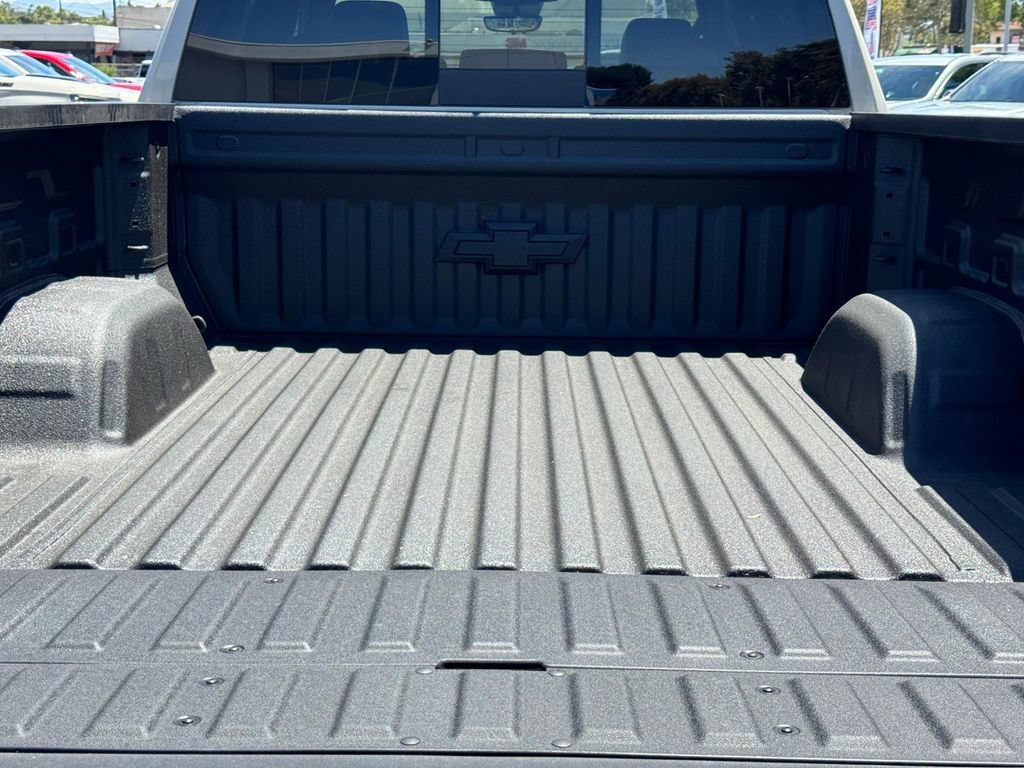 2026 Chevrolet Silverado 1500 ZR2 - Photo 13