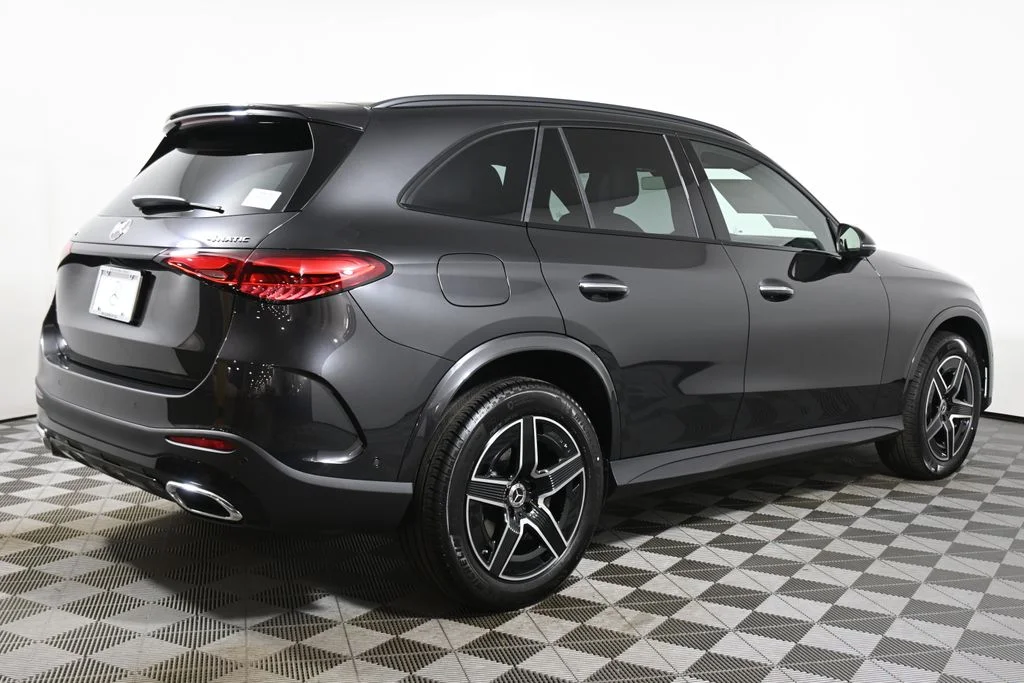 Used 2026 Gray Mercedes-Benz GLC 300 image 7
