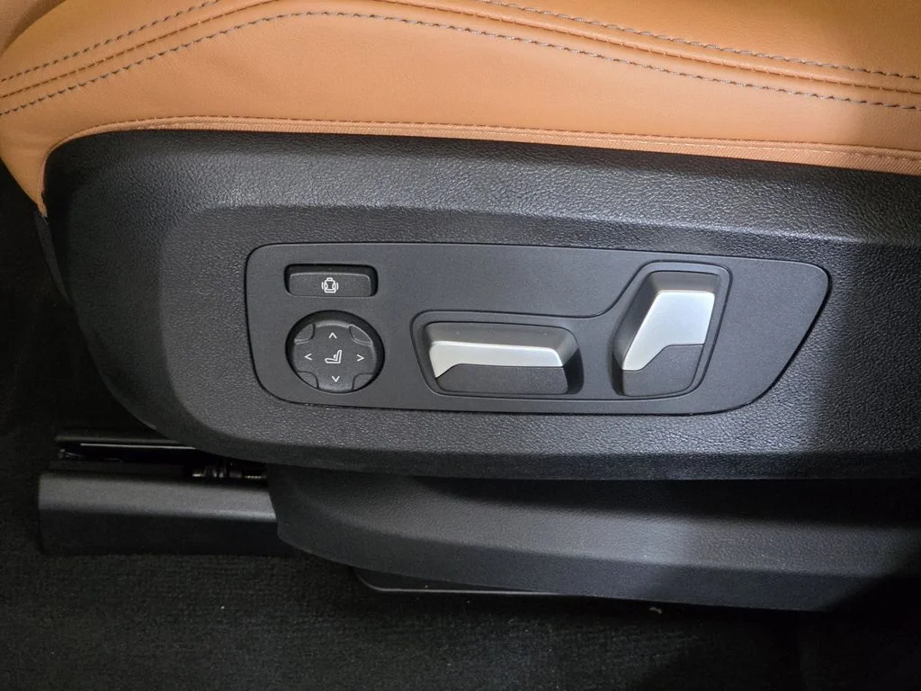 New 2026 Gray BMW sDrive40i image 18