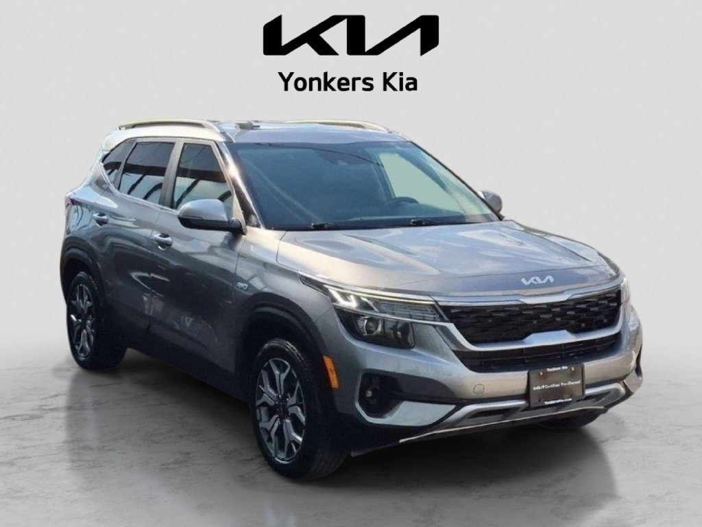 Used 2022 Gray Kia EX image 3