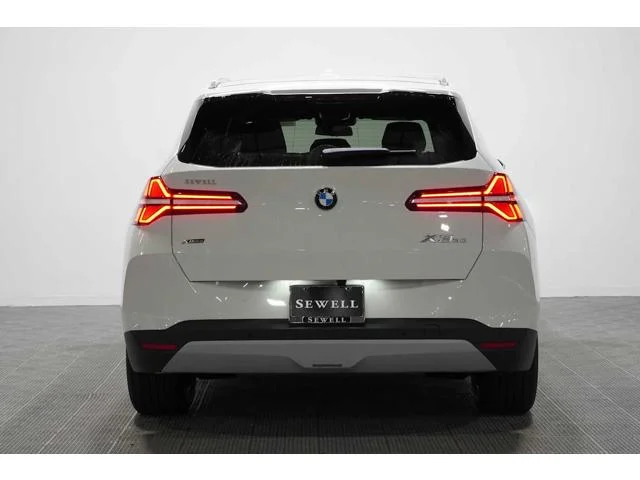 New 2026 Alpine White BMW 30 xDrive image 5