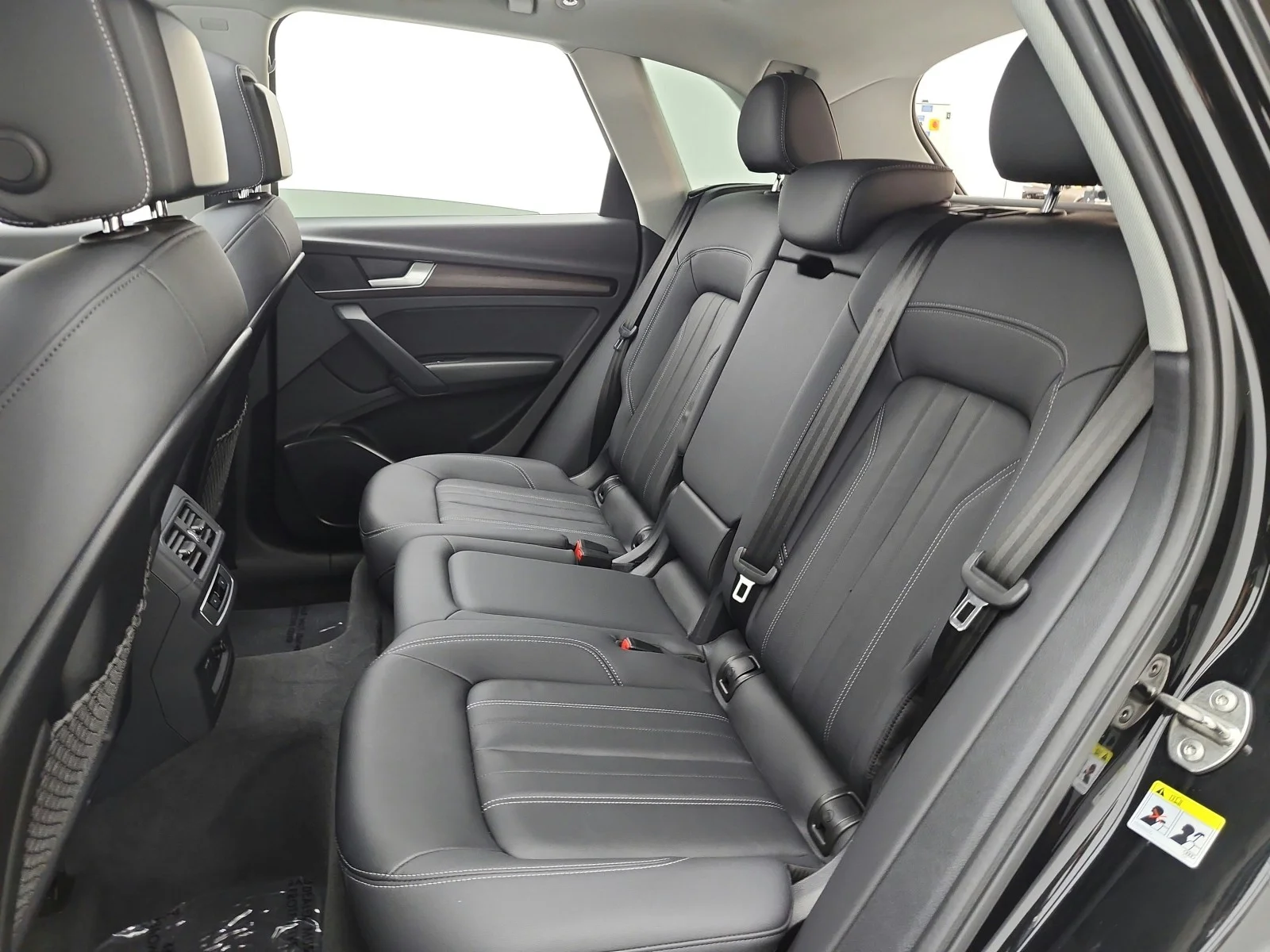 Used 2022 Mythos Black Metallic Audi S line Premium image 15
