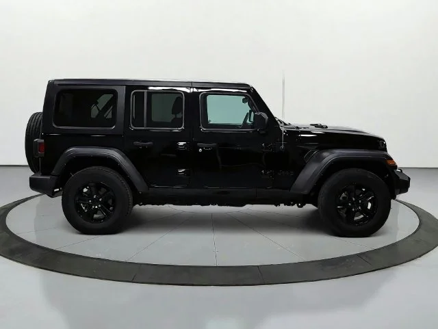 Used 2023 Black Jeep Sport image 9