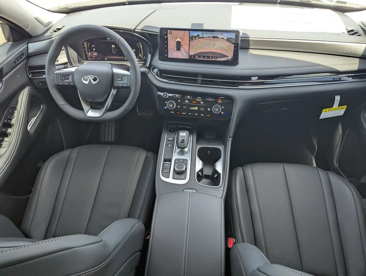 New 2027 RADIANT WHITE INFINITI Luxe AWD image 28