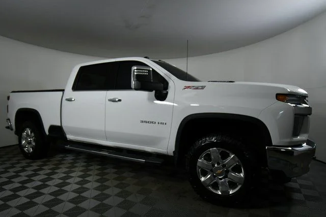 Used 2021 White Chevrolet LTZ image 9