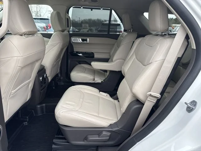 Used 2023 White Ford Platinum image 40