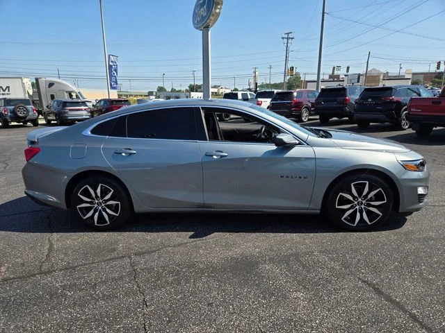 Used 2023 Gray Chevrolet RS image 9
